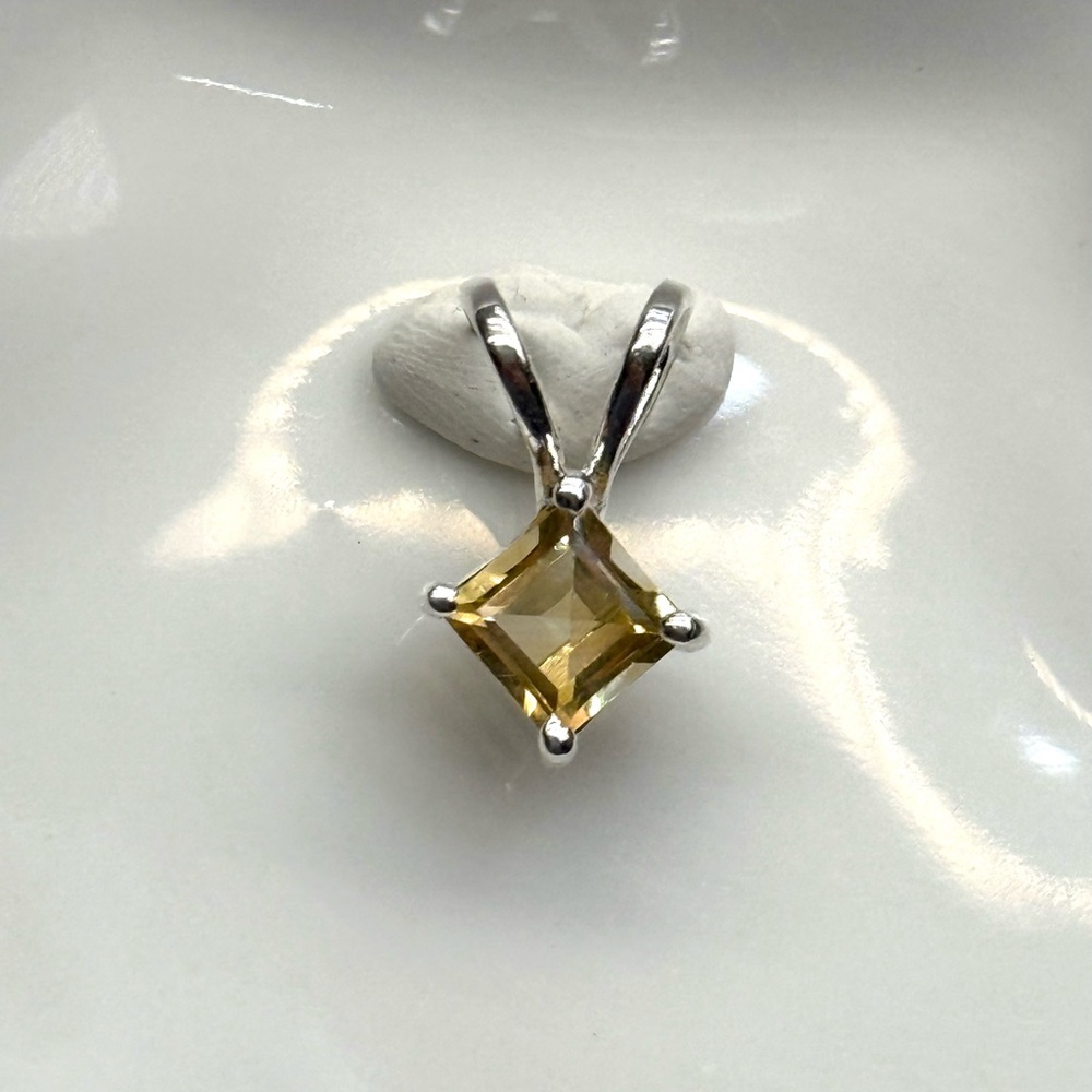 NC4  Genuine 1CT Princess Cut CITRINE  Pendant Solid Sterling Silver S925 - Picture 5 of 8